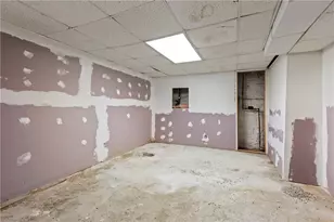 400 Benefit St, Pawtucket, RI 02903 - Photo 36