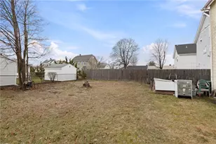 400 Benefit St, Pawtucket, RI 02903 - Photo 30