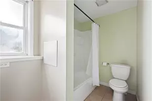 400 Benefit St, Pawtucket, RI 02903 - Photo 10