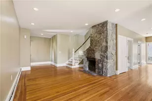 24 Spring St, Newport, RI 02840 - Photo 4