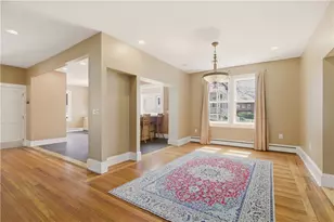 24 Spring St, Newport, RI 02840 - Photo 10