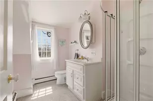 24 Spring St, Newport, RI 02840 - Photo 26