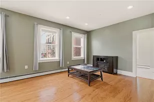 24 Spring St, Newport, RI 02840 - Photo 12