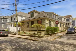 24 Spring St, Newport, RI 02840 - Photo 2