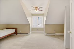 24 Spring St, Newport, RI 02840 - Photo 24