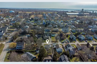 100 Renfrew Avenue, Middletown, RI 02842 - Photo 30
