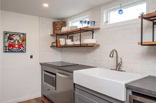 100 Renfrew Ave, Middletown, RI 02842 - Photo 10