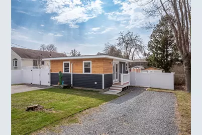 100 Renfrew Avenue, Middletown, RI 02842 - Photo 2