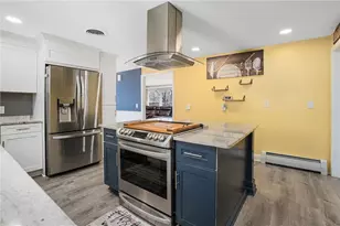 9 Heath St, Johnston, RI 02919 - Photo 8