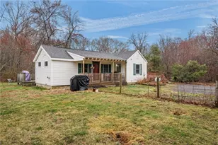 56 Laurel St, Hopkinton, RI 02804 - Photo 4