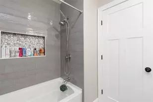 38 Overbrook Ave, Warwick, RI 02889 - Photo 18