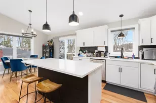 38 Overbrook Ave, Warwick, RI 02889 - Photo 14