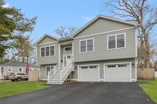 38 Overbrook Ave, Warwick, RI 02889 - Photo 2