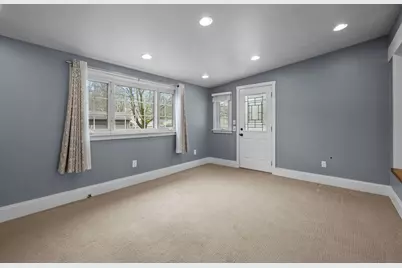 111 Verndale Street, Warwick, RI 02889 - Photo 16