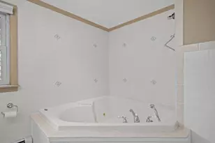 111 Verndale St, Warwick, RI 02889 - Photo 28