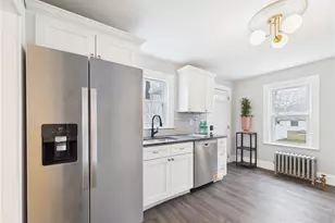 28 Myrtle Ave, Warwick, RI 02886 - Photo 12