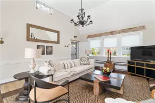 9 Red Cross Terrace, Newport, RI 02840 - Photo 6