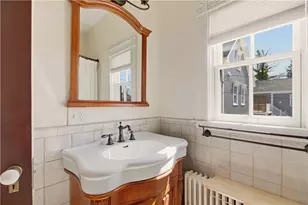 17 Lincoln St, Newport, RI 02840 - Photo 24