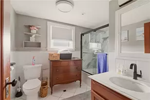 23 Clinton St, Newport, RI 02840 - Photo 24