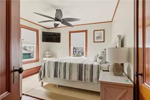 23 Clinton St, Newport, RI 02840 - Photo 18