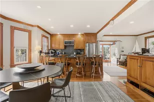 23 Clinton St, Newport, RI 02840 - Photo 10