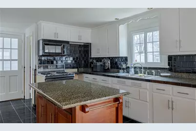 120 Mason Avenue, Cranston, RI 02910 - Photo 10