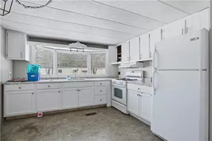 53 Park Ln, Coventry, RI 02816 - Photo 2