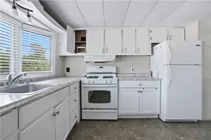 53 Park Ln, Coventry, RI 02816 - Photo 4
