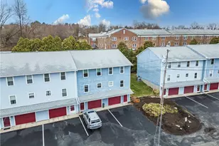 4 Smithfield Rd, North Providence, RI 02904 - Photo 2