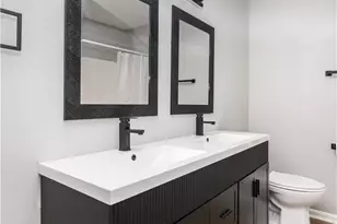 4 Smithfield Rd, North Providence, RI 02904 - Photo 20