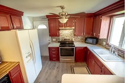 27 Grandview Drive, West Warwick, RI 02893 - Photo 8