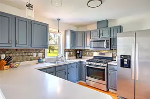 247 Randall Ave, Warwick, RI 02889 - Photo 18
