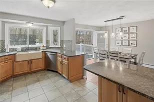 48 Roger Williams Dr, Johnston, RI 02919 - Photo 26