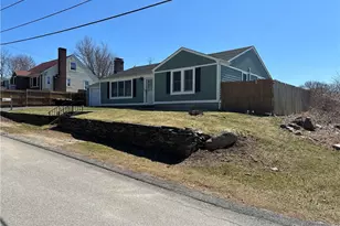 32 Harrington Dr, Johnston, RI 02919 - Photo 2