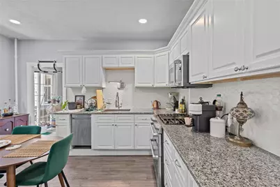 76 Locust Street, Providence, RI 02906 - Photo 4