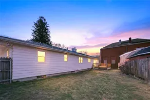 12 Hazard St, Coventry, RI 02816 - Photo 2