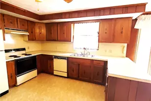34 Cross St, Lincoln, RI 02838 - Photo 6