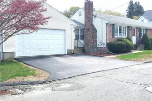 34 Cross St, Lincoln, RI 02838 - Photo 4