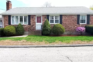 34 Cross St, Lincoln, RI 02838 - Photo 2