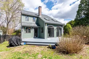 34 Gentian Dr, South Kingstown, RI 02879 - Photo 4
