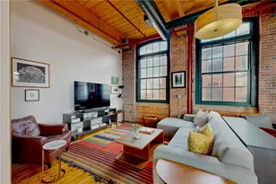 14 Imperial Pl, Providence, RI 02903 - Photo 4
