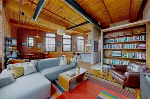 14 Imperial Pl, Providence, RI 02903 - Photo 2