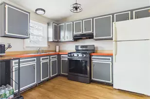 11 Meadow St, Pawtucket, RI 02860 - Photo 6