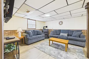 11 Meadow St, Pawtucket, RI 02860 - Photo 12