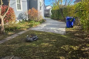 106 Andover St, North Providence, RI 02904 - Photo 16