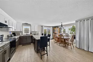 22 Connecticut Ave, Middletown, RI 02842 - Photo 10