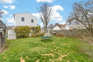 22 Connecticut Ave, Middletown, RI 02842 - Photo 30