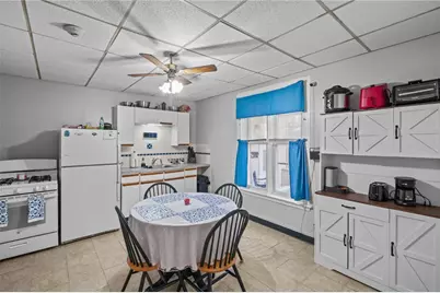 79 Hamlet Avenue, Woonsocket, RI 02895 - Photo 4