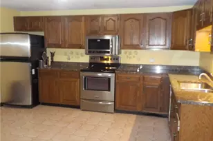 78 St Joseph St, Woonsocket, RI 02895 - Photo 4