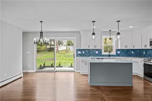 51 Arrowhead Ln, Portsmouth, RI 02871 - Photo 4